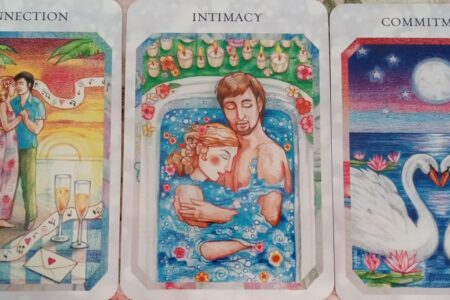 Monthly Lovescopes - Free Oracle Card Reading For Love & Romance Using The True Love Oracle Cards.
